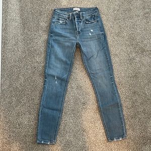 Studio Blue Jeans-Medium/Light wash